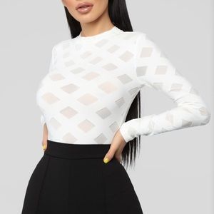 Fashion Nova white Body suit!🖤
